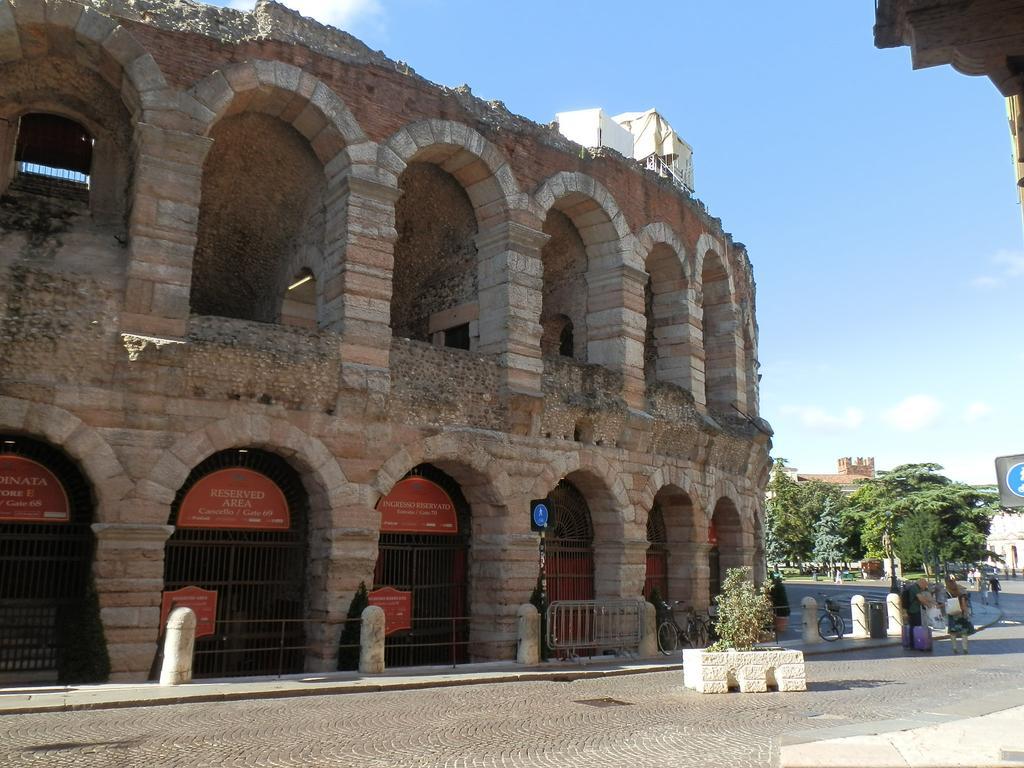 Appartamento Tosca Verona Bagian luar foto